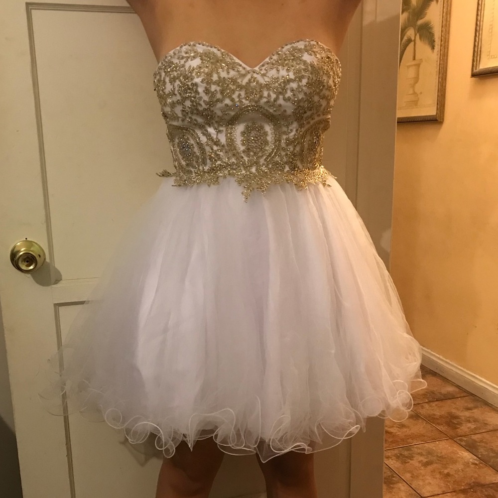 Dress - Picture 1 of 4